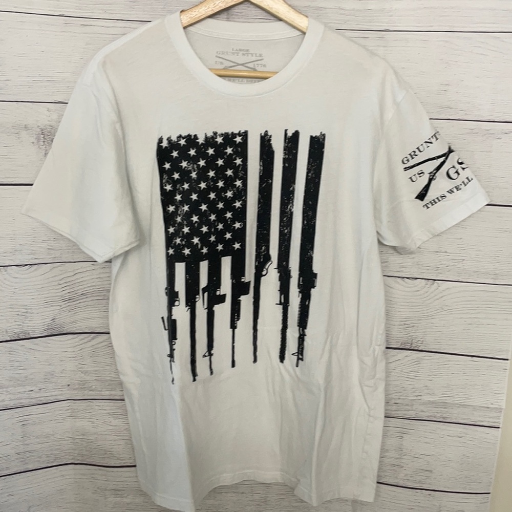 Military style men’s T-shirt size L